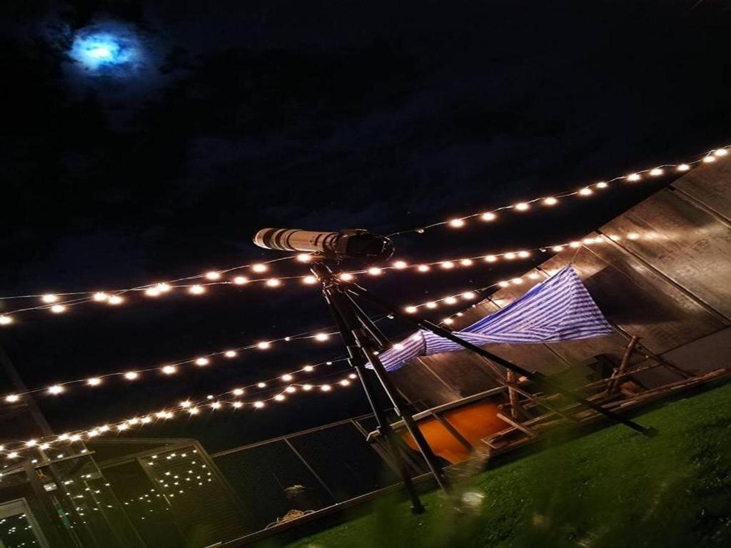 Sook Station Hostel Bangkok Bagian luar foto